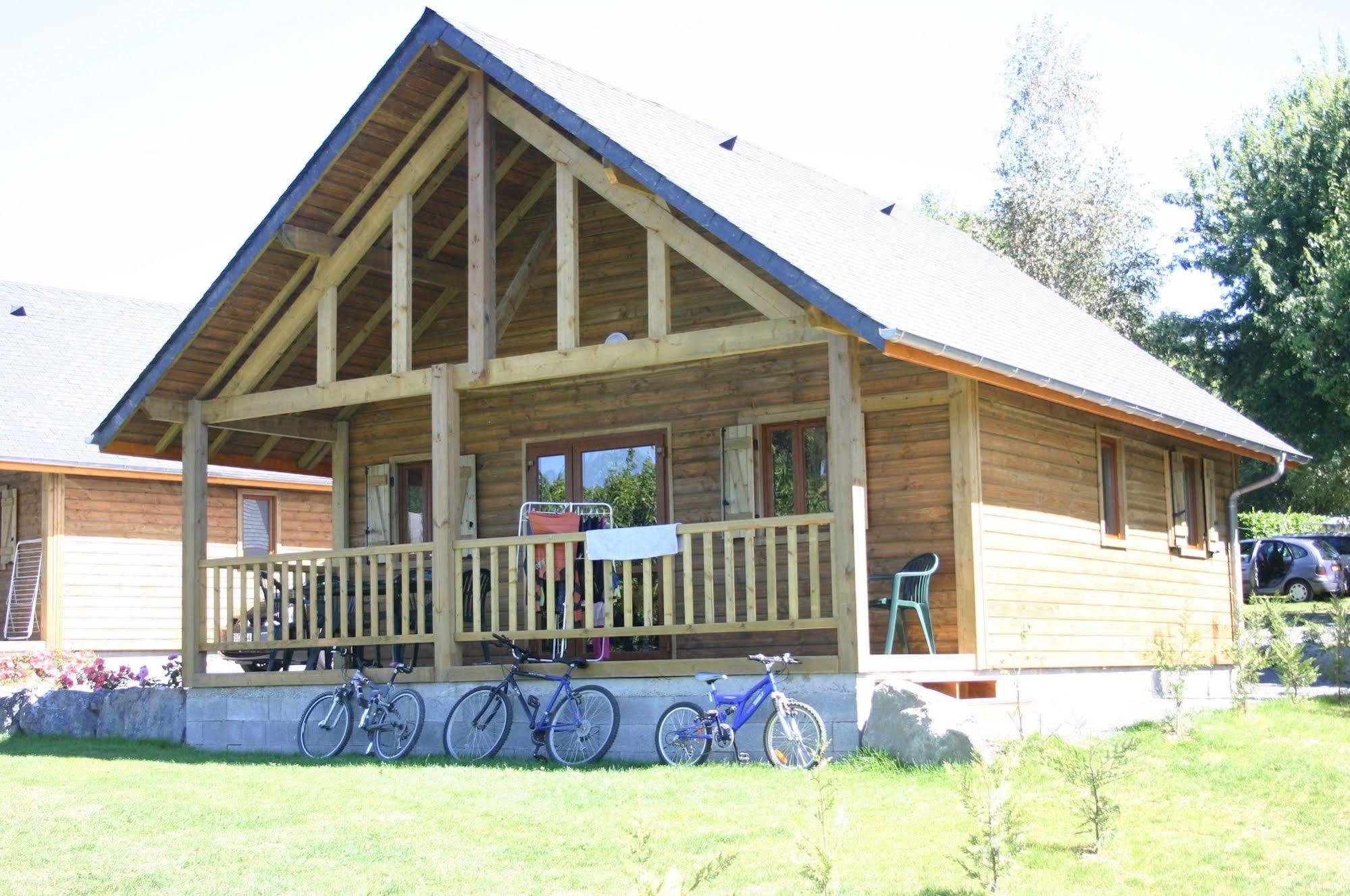 Chalets Du Lac Arcizans-Avant Exterior photo
