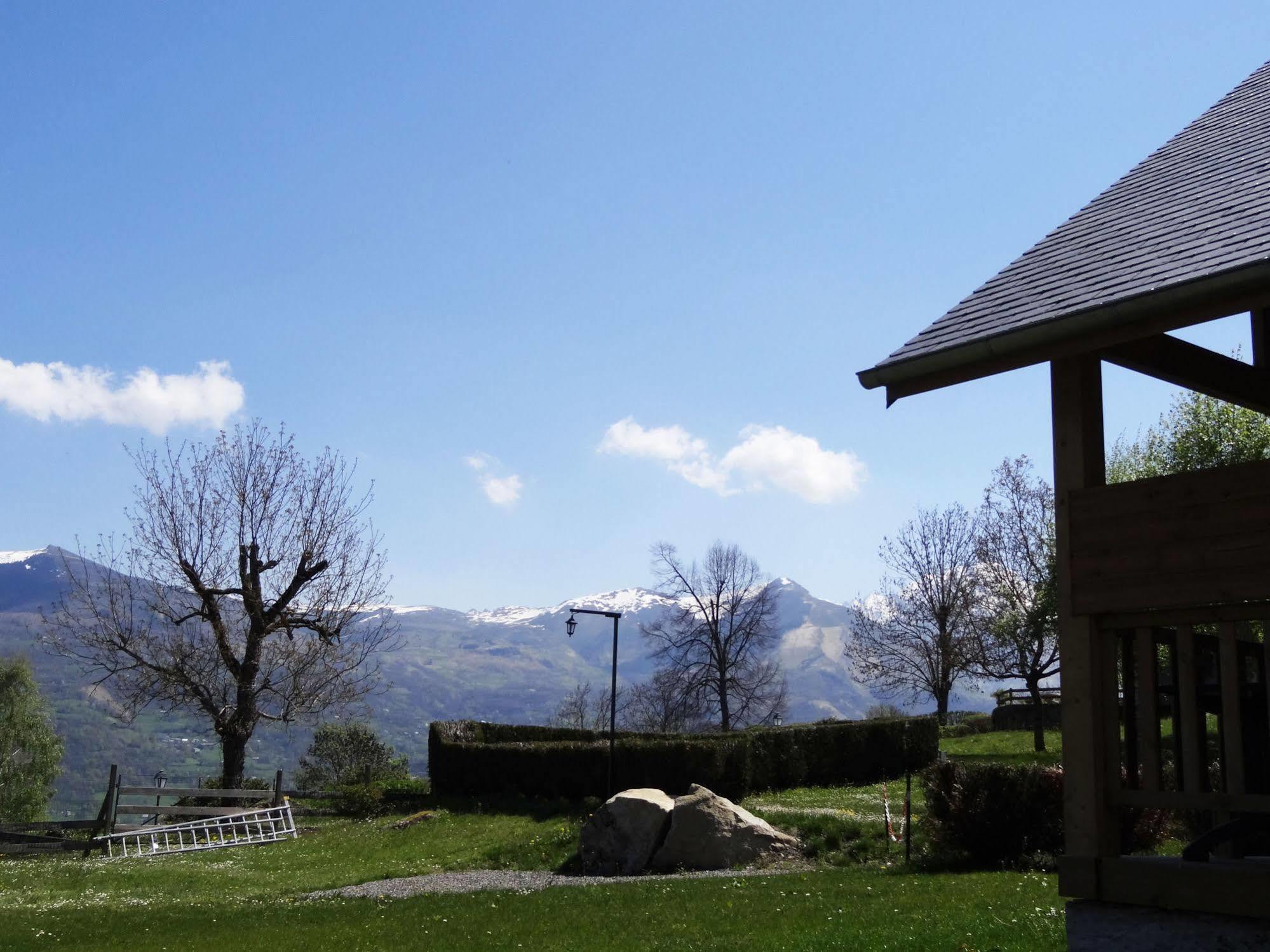 Chalets Du Lac Arcizans-Avant Exterior photo